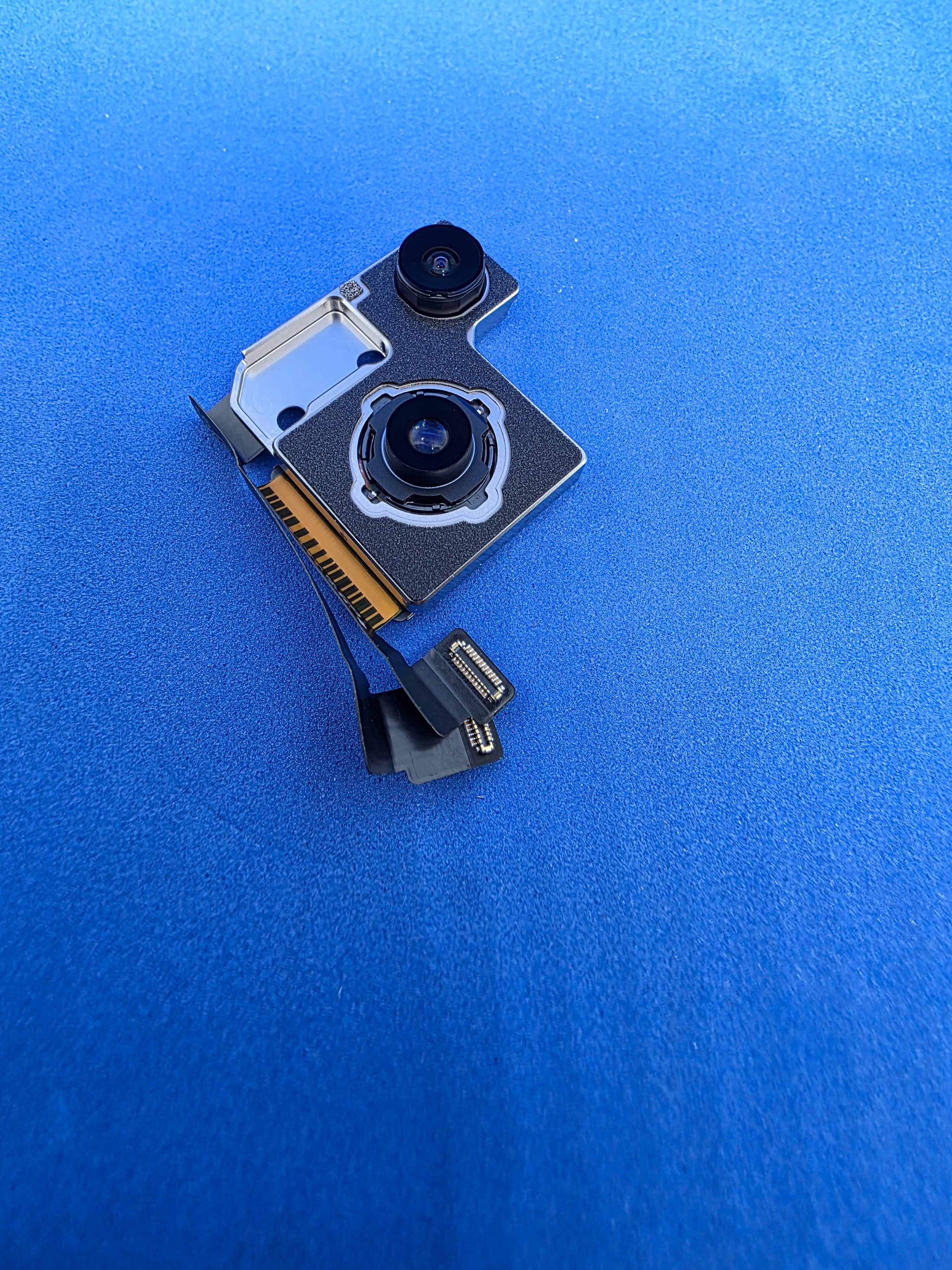 Kamera tył iphone 13 demontaż